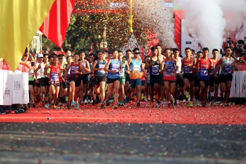 Pelari Borobudur Marathon untuk kategori 10k tahun 2023 kemarin. (Kompas.id/Heru Sri Kumoro)