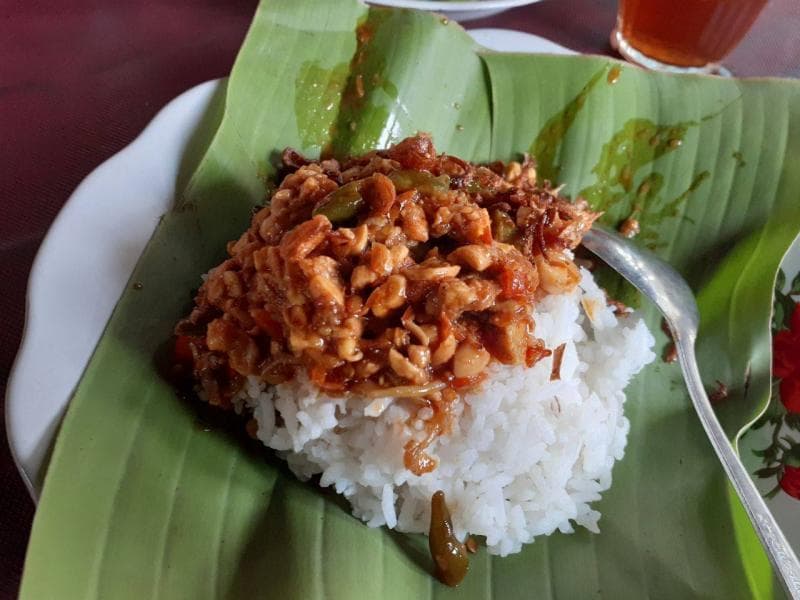 Menu Makan Siang Khas Tegal Sejak Zaman Penjajahan; Sega Ponggol