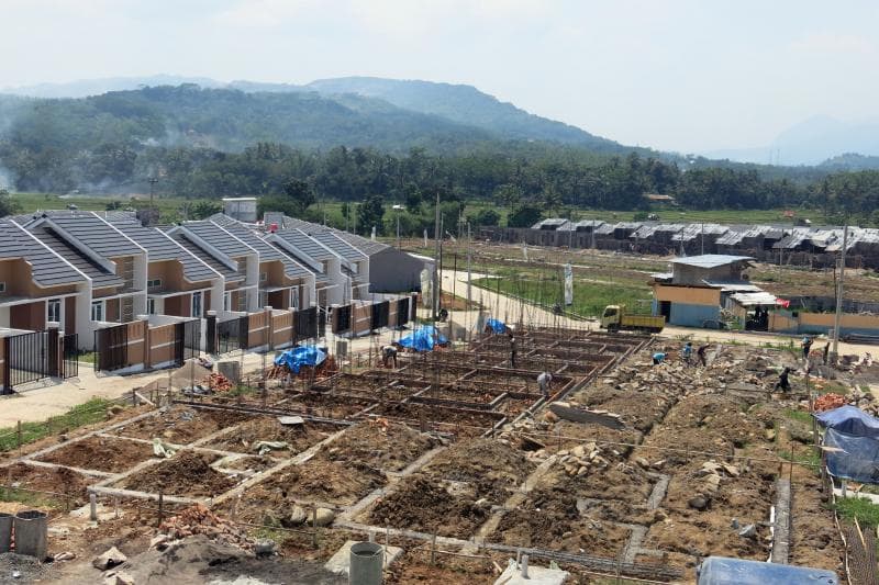 Simpanan Tapera bisa dicairkan setelah karyawan pensiun atau pekerja mandiri mencapai usia 58 tahun. (Antara Foto/Yulius Satria Wijaya via Media Indonesia)