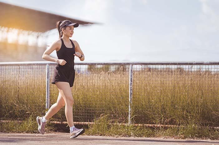 Jogging bisa membakar kalori lebih banyak dalam waktu lebih pendek. (Halodoc)