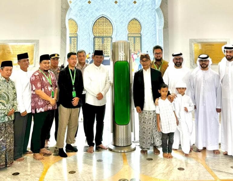 Peluncuran teknologi MicroForest di Masjid Raya Syeikh Zayed dihadiri sejumlah perwakilan Uni Emirat Arab. (Krjogja)