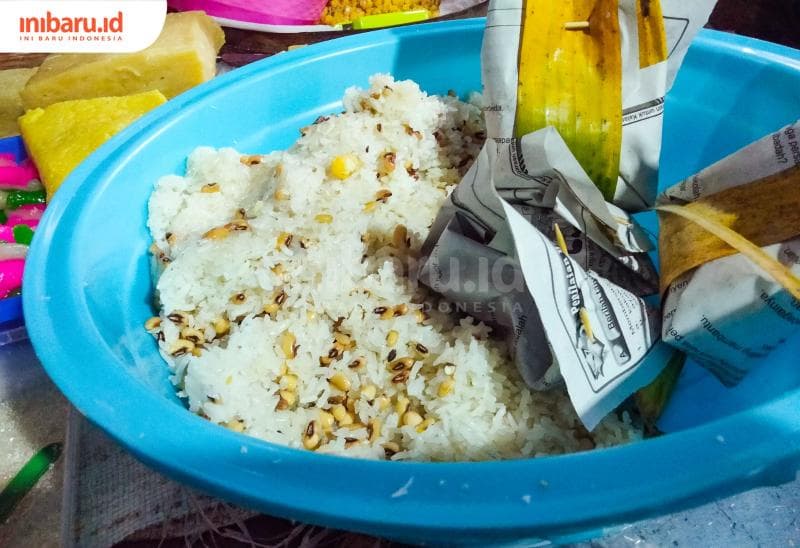 Turuk bintul menjadi salah satu makanan tradisional yang cukup banyak dicari di Kabupaten Jepara, yang dibuat dari perpaduan ketan dengan kacang tolo. (Inibaru.id/&nbsp;Alfia Ainun Nikmah)&nbsp;