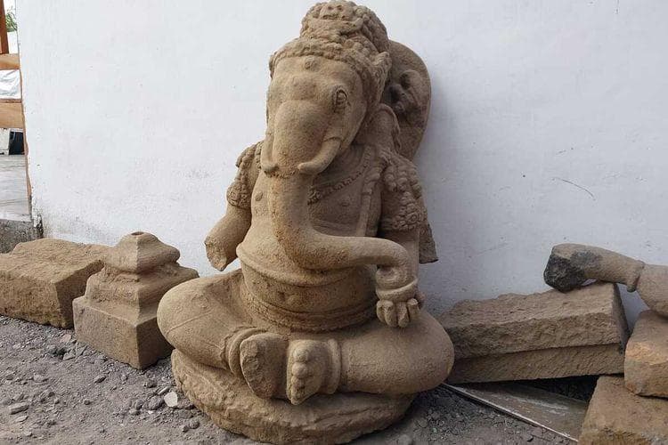 Warga Sleman Temukan Arca Ganesha saat Bangun Fondasi Rumah