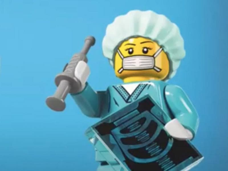 Lego memproduksi visor untuk tenaga medis. (Businessinsider)