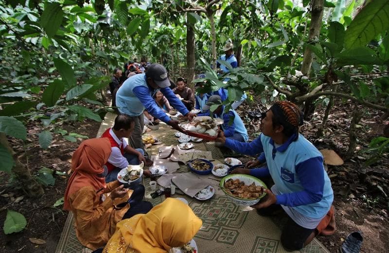 Tradisi Wiwit Kopi digelar warga Banyuanyar sebagai wujud syukur atas melimpahnya panen kopi. (Radarsolo/Arief Budiman)