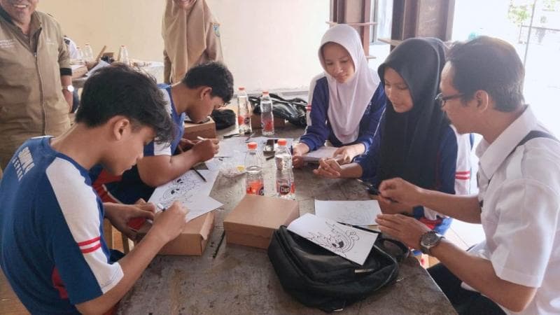 Seni ukir perlu diwariskan kepada generasi muda. (Disbudpar Jepara)