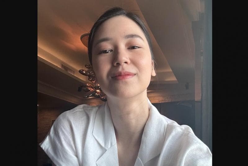 Selfie Laura Basuki yang diunggah hari ini, Sabtu (6/7). (X/Laurabas)