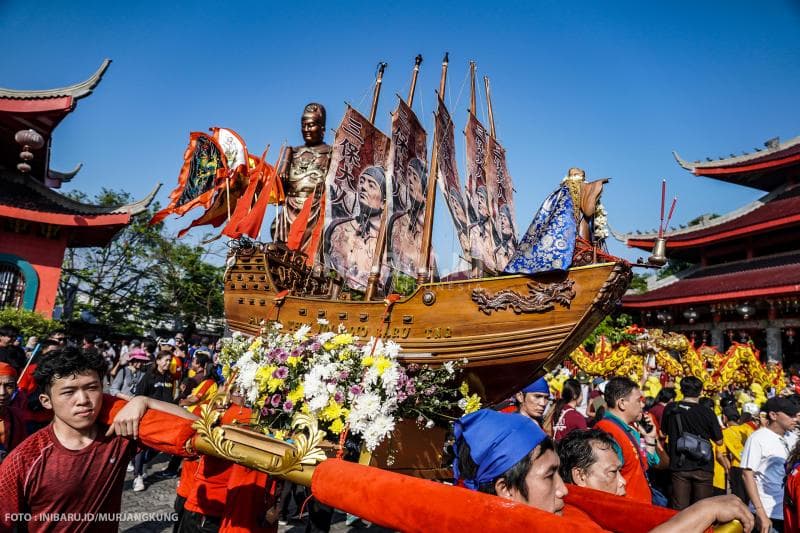 Replika Kapal Laksamana Cheng Ho menjadi salah satu barang penting yang diusung dalam Festival Cheng Ho.