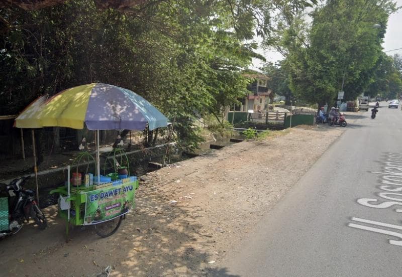 Es dawet susu yang dijual di Jl RM Sosrokartono, Kudus. (Google Street View)
