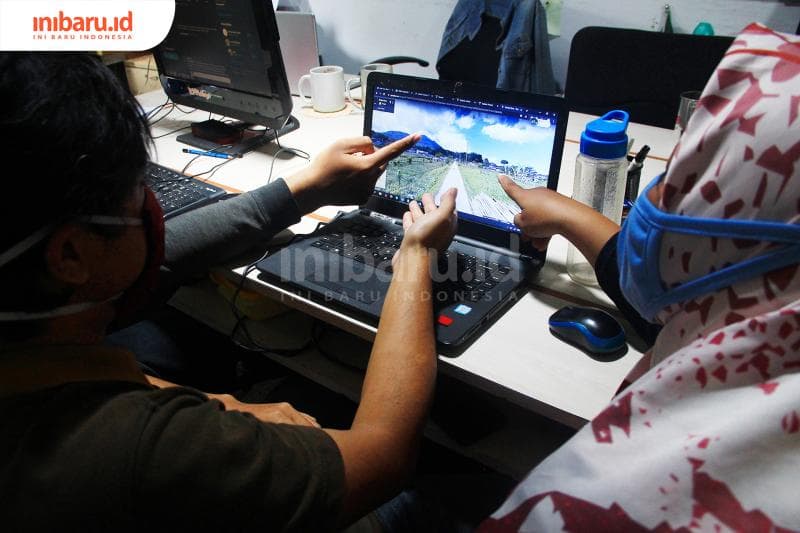 Nggak usah keluar rumah, kamu sudah bisa jalan-jalan. (Inibaru.id/ Triawanda Aditya)