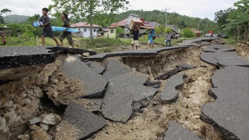 Peringatan kemungkinan terjadi Gempa Megathrust di Indonesia sebaiknya kita sikapi dengan cara bersiap dan melakukan langkah mitigasi. (Seismopredictions)