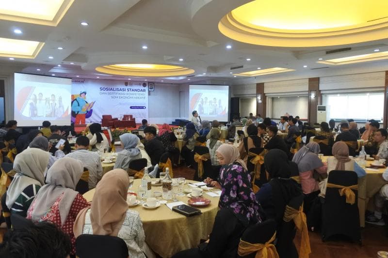 Pelatihan&nbsp;Sosialisasi Standar dan Sertifikasi Kompetensi SDM Pariwisata dan Ekonomi Kreatif menjadi upaya Kemenparekaf untuk meningkatkan SDM para pelaku ekraf. (Inibaru.id/ Galih PL)