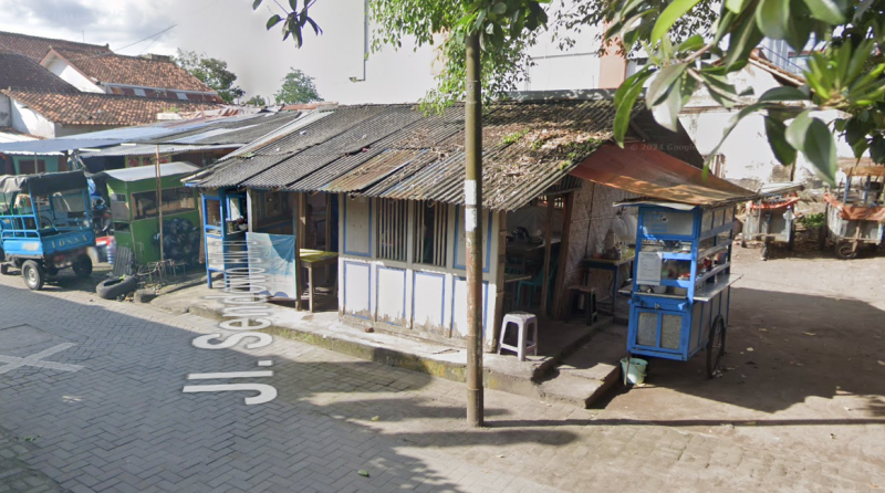 Warung Makan Bakso dan Es Buah Pak Jumadi yang masih sederhana. (Google Street View)