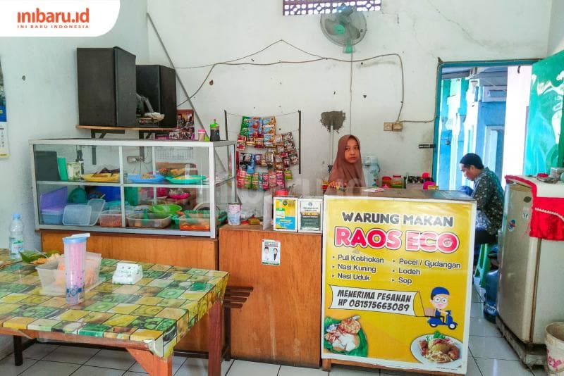 Sepasang suami bernama Yanto da Emida mempertahankan ekonomi melalui kuliner judul bernama Puli Kotokan khas Kudus