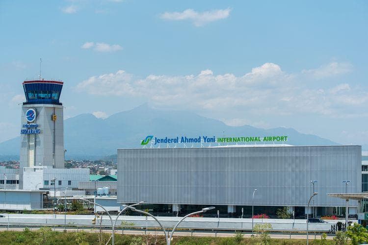 Bandara Jenderal Ahmad Yani Semarang. (Shutterstock/Martanto Setyo Husodo)