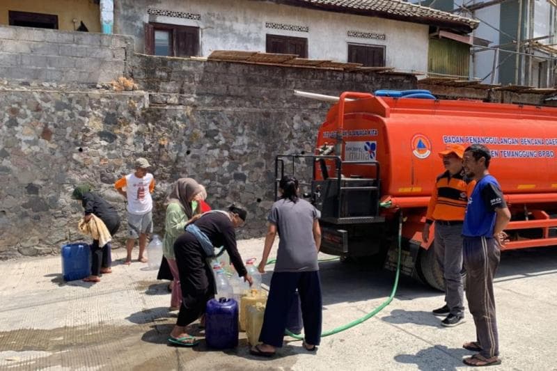 Bantuan air bersih ini juga untuk keperluan sekolah dan fasilitas kesehatan di Puskesmas, terutama di wilayah Tretep. (Dinkominfo Jateng)