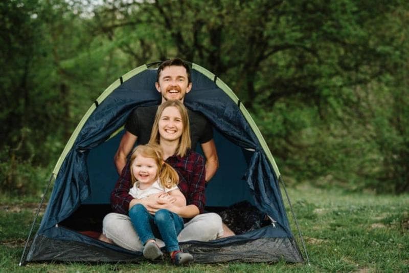 Berkegiatan di luar rumah juga bisa membuat anak melupakan gawai. (Direct Camping)