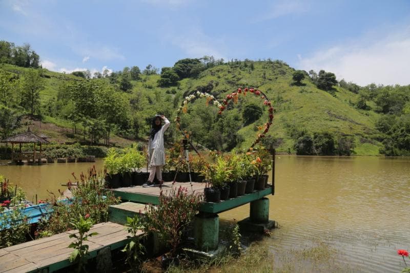 Telaga Claket cocok untuk dijadikan tempat piknik. (Jatengprov)