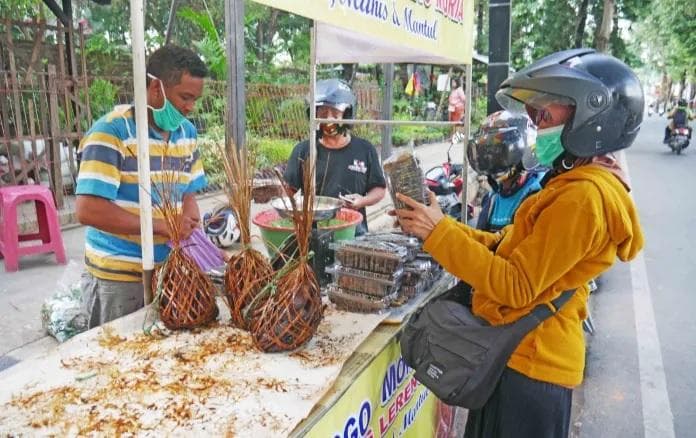 Telo gondeng, kuliner khas Kudus. (Betanews/Rabu Sipan)