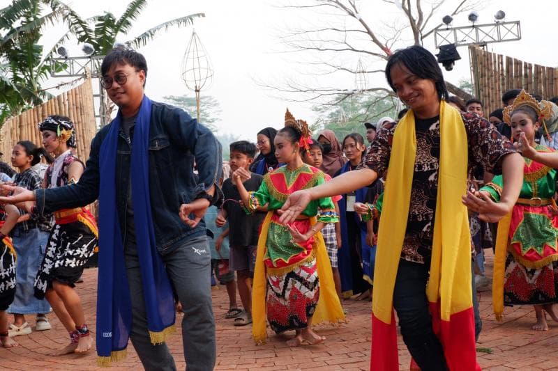 Festival seni seperti 'Bisik Serayu' diharapkan mampu mendorong kesadaran banyak orang untuk melestarikan kebudayaan guna menjaga lingkungan sungai. (Humas Pemkab Banyumas)