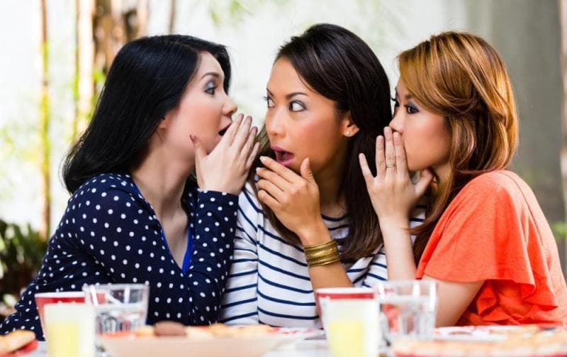 Bersosialisasi Bukan Berarti Ikut Bergosip