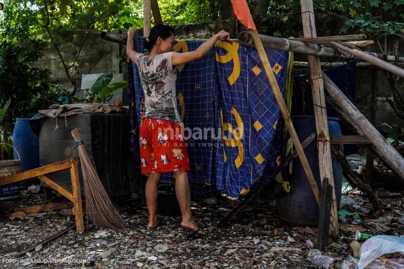 Aktivitas pagi di Kampung Cakrawala juga diisi salah satunya dengan menjemur pakaian.&nbsp;