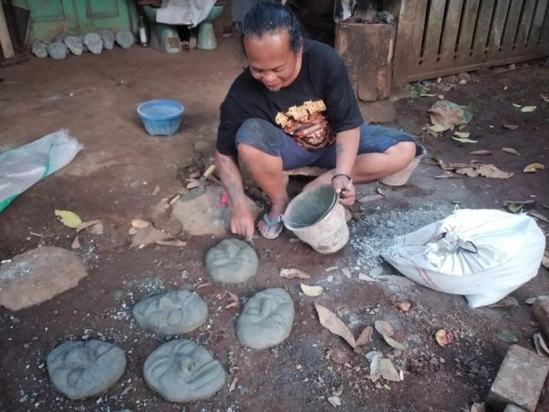 Ada puluhan karakter dalam seribu topeng yang bakal ditampilkan pada Festival Rai Dluwang di Desa Kandri, Kecamatan Gunungpati, Kota Semarang. (Inibaru.id / Danny Adriadhi Utama)