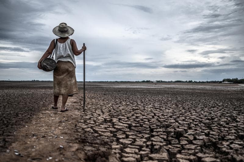 Perubahan iklim mengancam keberlangsungan tradisi. (via Sustaination)