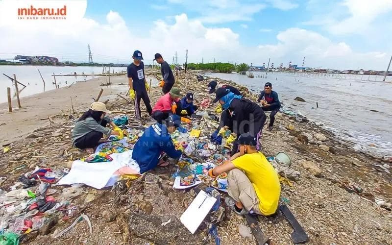 Sampah plastik yang dibuang di lautan Indonesia bisa mencapai Afrika dalam waktu kurang dari satu tahun. (Inibaru.id/Fitroh Nurikhsan)