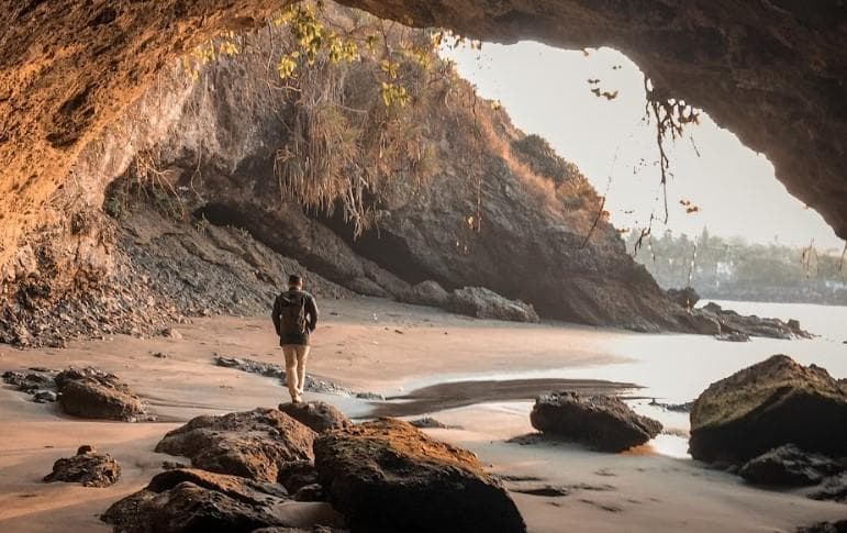 Pantai Karangbolong di Kebumen. (Googleuser/Wahyu Setyoko)