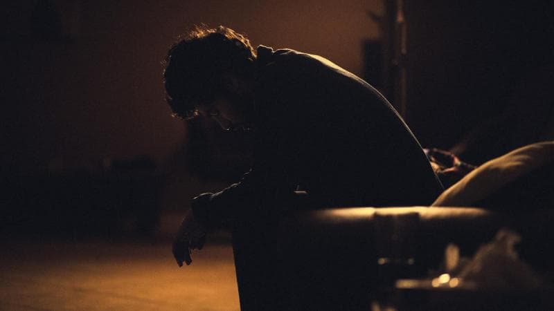 Semakin tua usia, kita semakin dipenuhi kesibukan yang mengganggu. (Unsplash/Gadiel Lazcano)