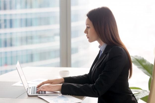 Cegah penyebaran COVID-19 di tempat kerja. (Freepick)