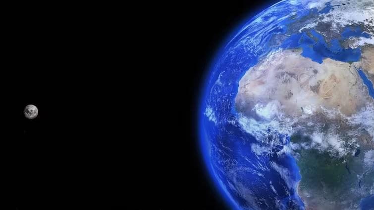 Siap-siap, Bumi akan Punya Dua 'Bulan' untuk Sementara Waktu!