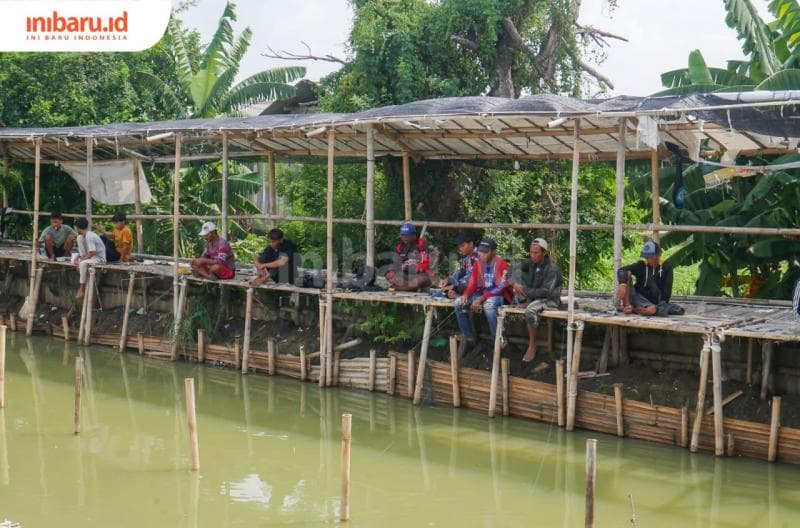 Suasana yang tenang di Kolam Pemancingan Ikan Sekawan Demak menjadi tempat yang menarik untuk mengisi waktu luang.&nbsp;(Inibaru.id/ Sekarwati)