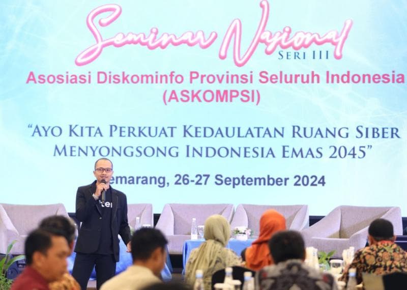 Ahmad Jalaluddin Al Fuadi, seorang Solution Architect dari perusahaan teknologi Alitery, menjelaskan potensi AI dalam membantu pemerintah memperlancar tugas sehari-hari. (Humas Pemprov Jateng)