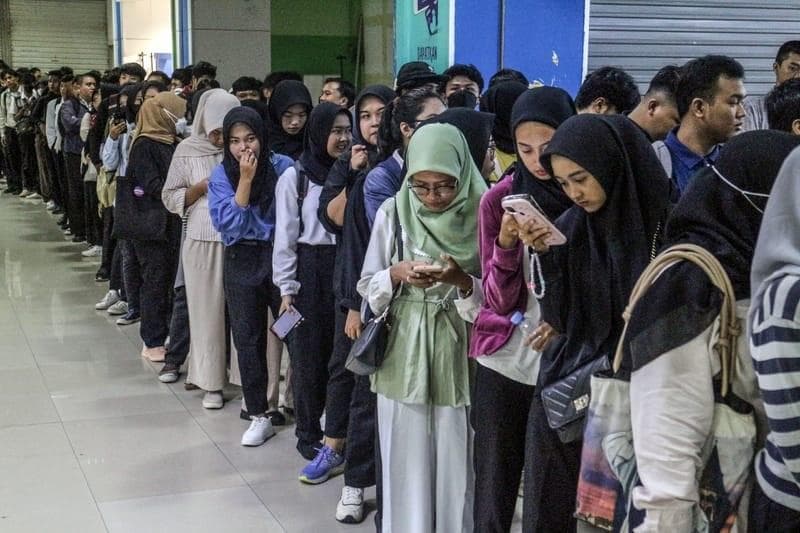 Gen Z semakin pesimis mencari pekerjaan layak di Indonesia. (Mediaindonesia/Antara- Yulius Satria Wijaya)