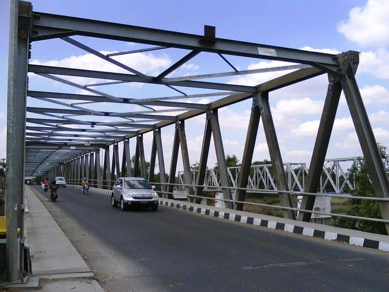 Jembatan Bengawan Solo Cepu. (Infoblora)<br>