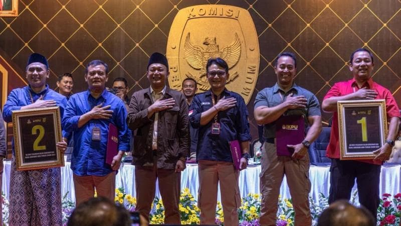 Debat perdana&nbsp;Andika Perkasa-Hendrar Prihadi dan Ahmad Lutfhfi-Taj Yasin diselenggarakan pada Rabu, 30 Oktober 2024. (Antara/Aji Styawan)