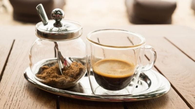 Kopi gula aren memiliki indeks glikemik lebih rendah. (Shutterstock)