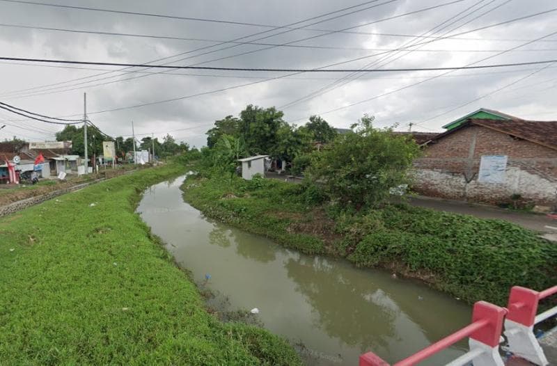 Tepi Sungai Saeran jadi lokasi penamaan Kaliwungu. (Google Street View)