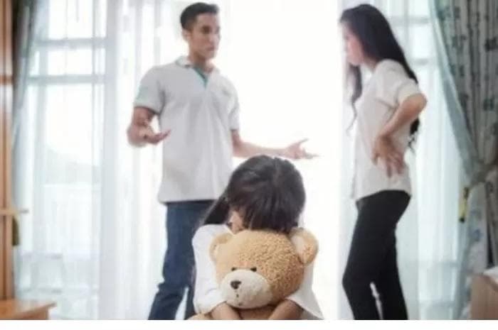 Ilustrasi: Jika kamu dan mantan pasangan nggak saling berbicara, dingin satu sama lain, marah, maka emosi tersebut dirasakan akan berdampak negatif pada anak. (Istimewa)