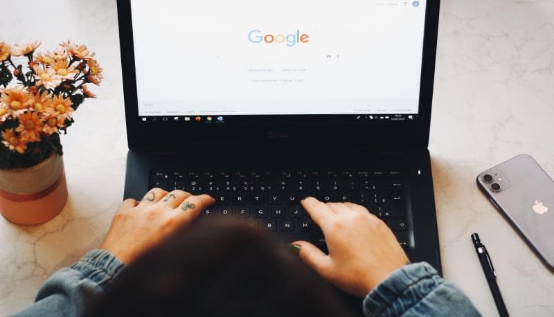 Jangan googling kata-kata ini di internet karena berbahaya buat gawaimu. (Eternitymarketing)