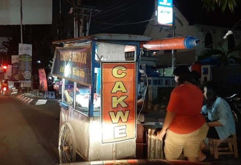 Cakwe Medan Jalan Gajah Mada Semarang. (Googleuser/Herlina Hartanto)