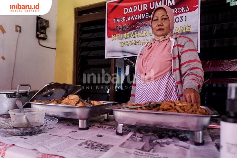 Hidangan di dapur umum RW 3 Kelurahan Jomblang. (Inibaru.id/ Audrian F)<br>