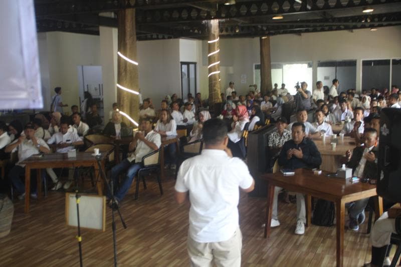 Peserta acara Penyerapan Aspirasi Masyarakat bertema 'Penguatan Sistem Demokrasi Indonesia' yang dihadiri perwakilan dari seluruh kecamatan di Kabupaten Jepara. (Inibaru.id/ Imam Khanafi)