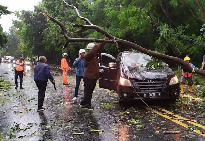 Di puncak musim hujan, risiko terjadinya bencana hidrometeorologi meningkat. (Okezone/Eka Setiawan)