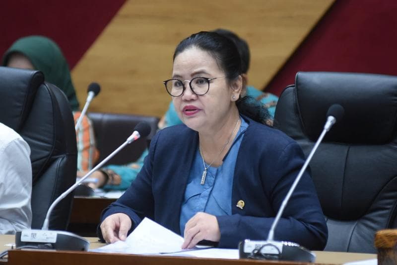 Agustina saat bertugas menjadi anggota DPR-RI. (Emedia.DPR/Devi-Andri)