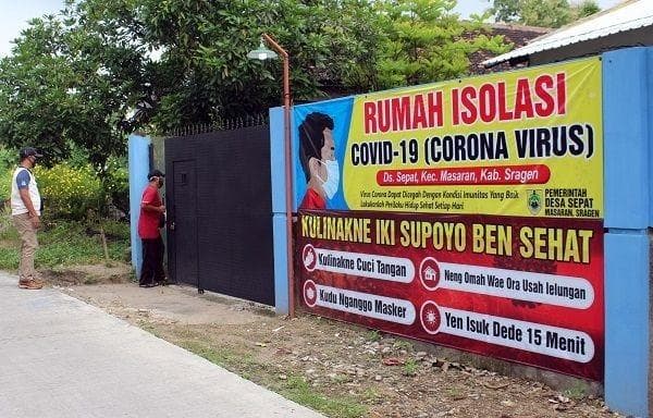 Bagian depan rumah isolasi berhantu (Solopos/Tri Rahayu)