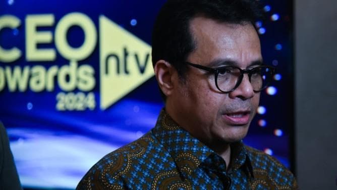 Nezar Patria mengimbau pelaku bisnis nasional untuk berkontribusi dalam menambah nilai ekonomi melalui inovasi dan adopsi teknologi. (dok. Komdigi) 