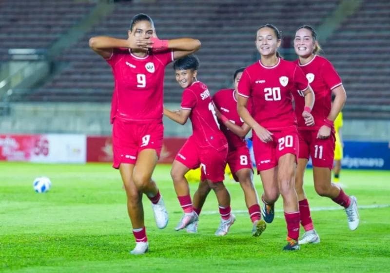 Tim nasional putri Indonesia sukses menjuarai Piala AFF Putri 2024 seusai mengalahkan Kamboja dengan skor 3-1. (PSSI)